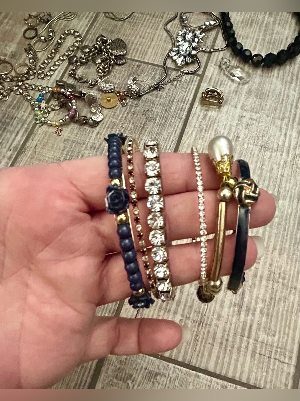Craft/wearable jewelry lot 3lbs - Picture 10 of 15